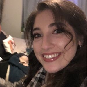 Meet your Posher, Kelly